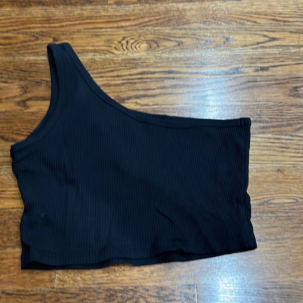 ONE SHOULDER BLACK GOING OUT TOP